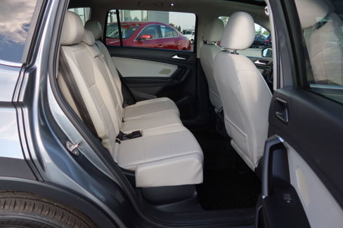 Used 2018 Volkswagen Tiguan SE image 26