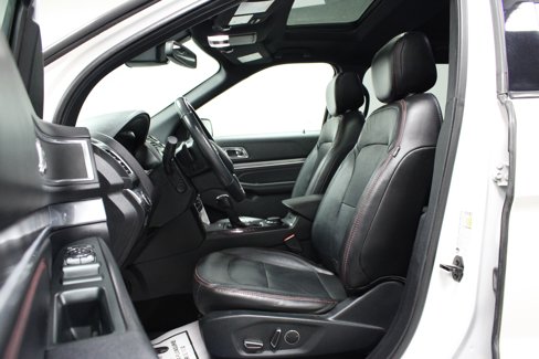 Used 2018 Ford Explorer Sport w/ Equipment Group 401A image 12