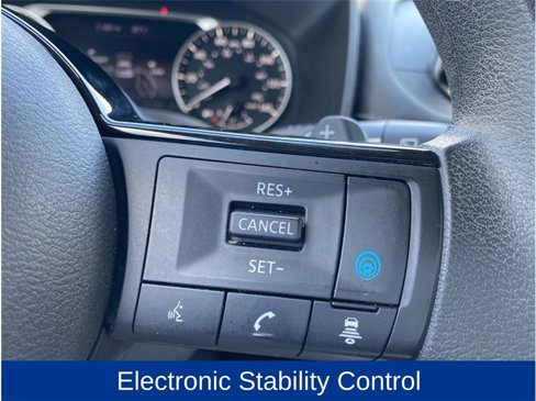 Used 2023 Nissan Rogue SV image 17
