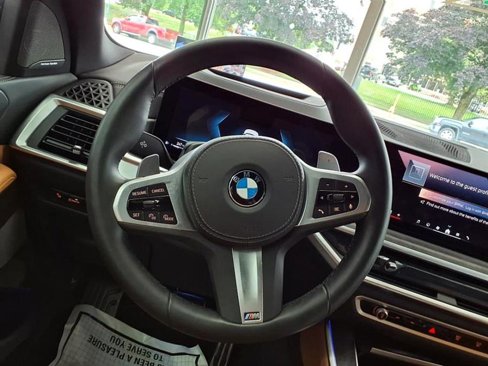 Used 2025 BMW X5 xDrive40i w/ M Sport Package image 23