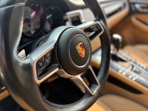 Used 2018 Porsche Macan S image 21