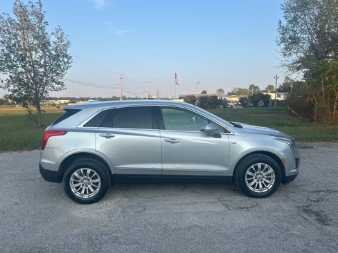 Used 2017 Cadillac XT5 FWD image 6