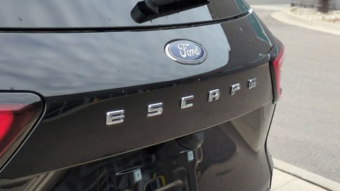Certified 2024 Ford Escape ST-Line Elite w/ Premium Technology Package image 12