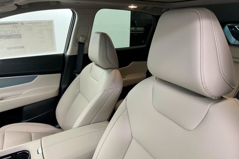 New 2025 Nissan Murano SL w/ Cargo Package image 16