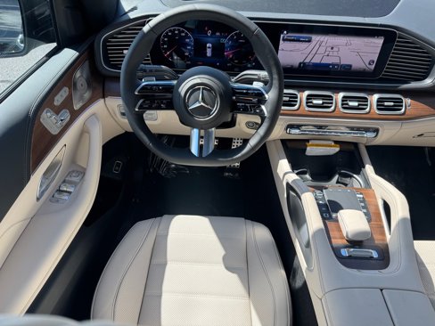 New 2026 Mercedes-Benz GLS 580 4MATIC image 8