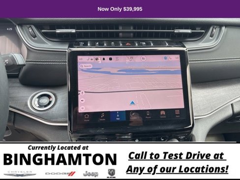 Used 2023 Jeep Grand Cherokee L Limited w/ Black Appearance Package image 13
