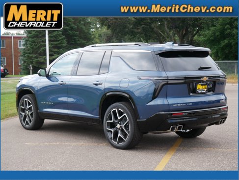 New 2026 Chevrolet Traverse High Country image 2