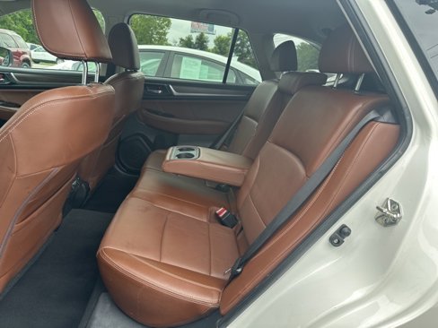 Used 2018 Subaru Outback 2.5i Touring image 9