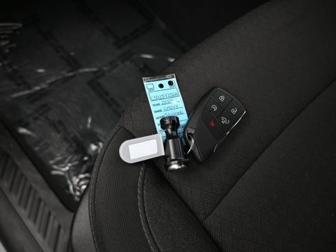 Used 2025 Chevrolet Silverado 1500 Custom Trail Boss w/ LPO, Dark Essentials Package image 18