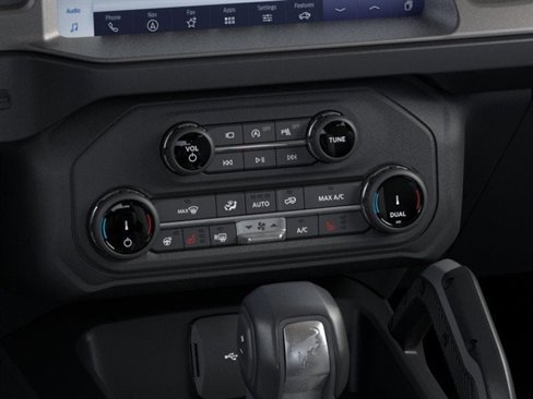New 2025 Ford Bronco Outer Banks w/ Sasquatch Package image 16