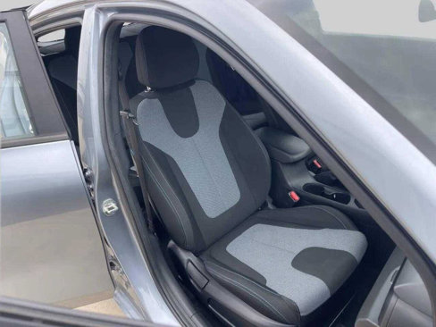 Used 2019 Hyundai Veloster 2.0 image 25
