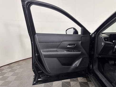 New 2026 Nissan Kicks SV image 20