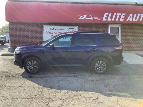 Used 2022 Nissan Pathfinder SV image 4