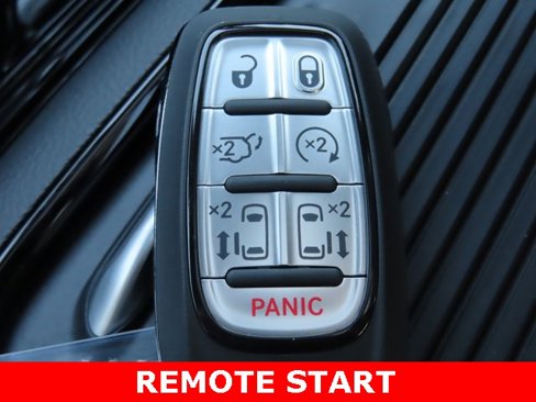 New 2026 Chrysler Pacifica Limited image 38