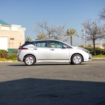 Used 2023 Nissan Leaf S image 8