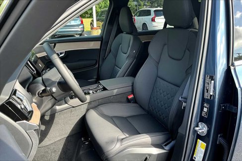 New 2026 Volvo XC90 B5 Plus image 13