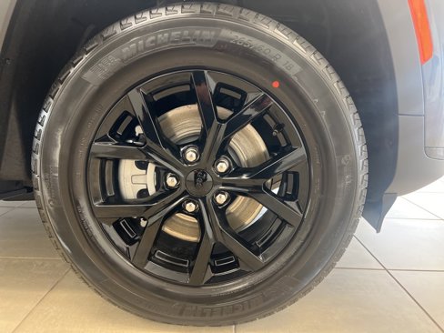 New 2025 Jeep Grand Cherokee L Altitude image 15