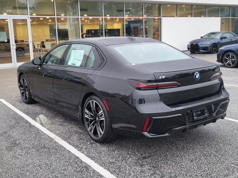 New 2025 BMW i7 xDrive60 image 6