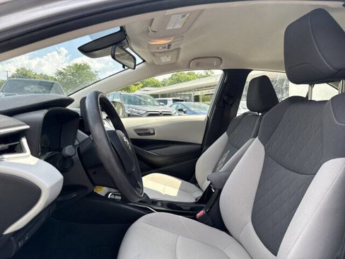 Used 2022 Toyota Corolla LE image 14