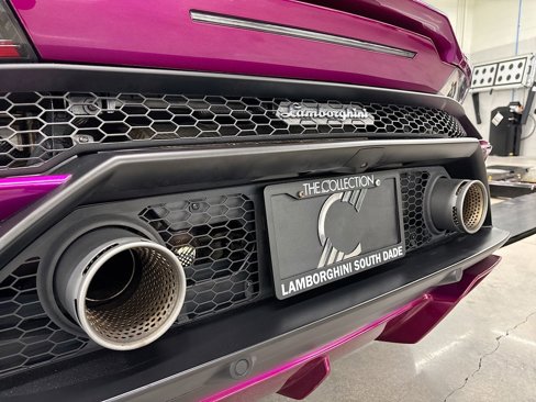 Used 2022 Lamborghini Huracan EVO image 34