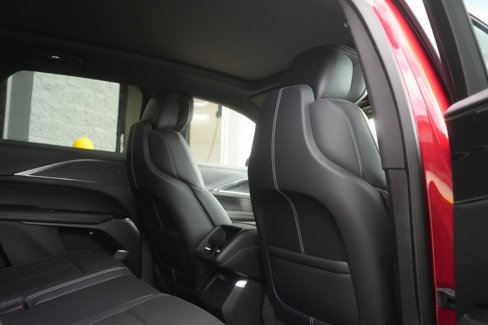 Used 2024 Cadillac Lyriq Sport image 35
