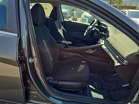 New 2025 Hyundai Elantra SEL image 25