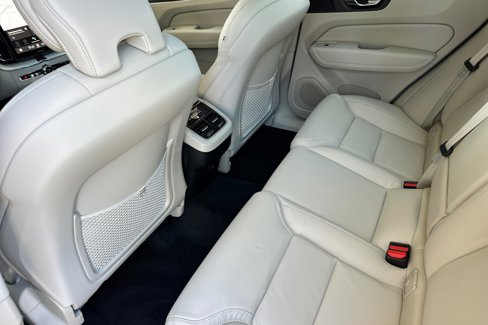 New 2026 Volvo XC60 B5 Ultra image 10