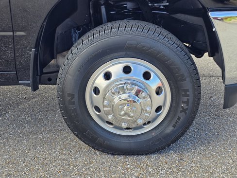 New 2026 RAM 3500 Tradesman w/ Chrome Appearance Group image 6