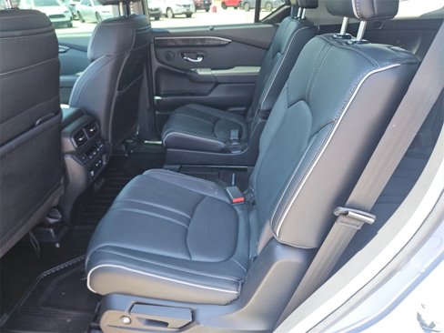 Used 2025 Honda Pilot Elite image 11