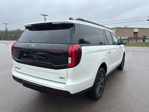 New 2025 Ford Expedition Max Platinum image 4