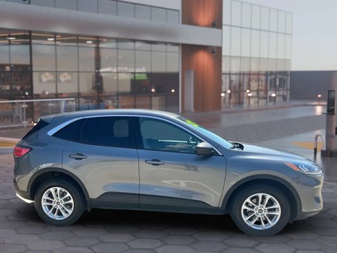 Used 2022 Ford Escape SE w/ Convenience Package image 3