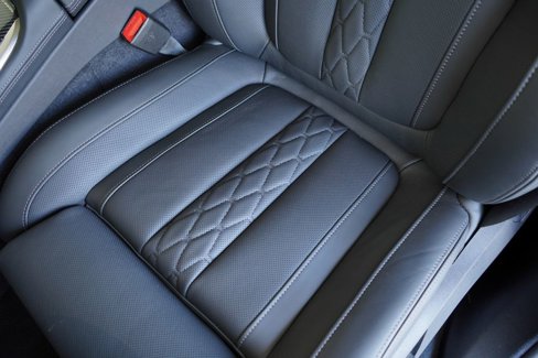 New 2026 BMW X7 M60i image 12