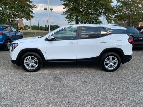 Used 2024 GMC Terrain SLE image 5