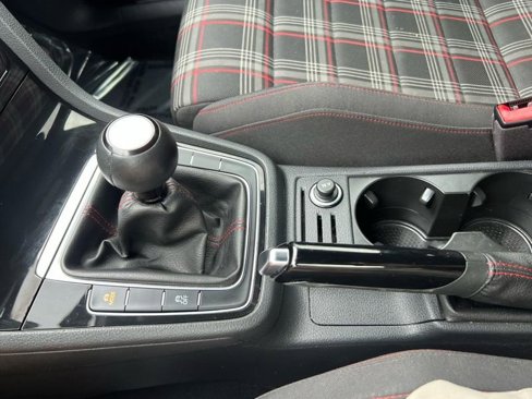 Used 2019 Volkswagen GTI 4-Door image 17