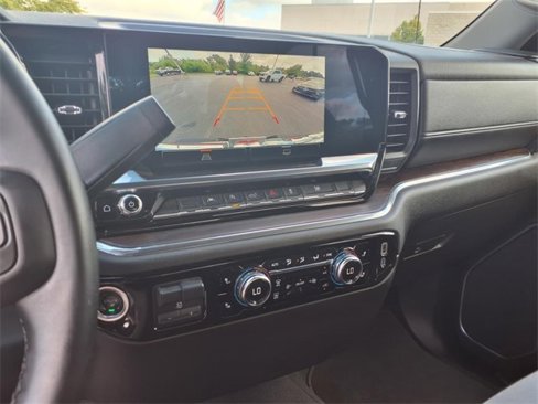 Used 2025 GMC Sierra 1500 SLT image 11