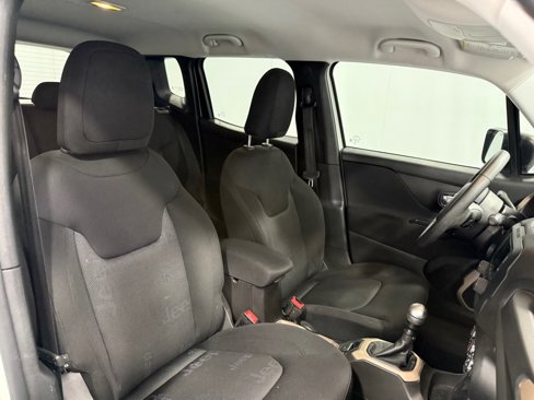 Used 2016 Jeep Renegade Sport w/ Power & Air Group image 18