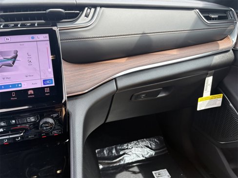 New 2025 Jeep Grand Cherokee L Summit image 29