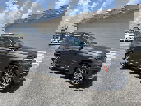 Used 2022 Jeep Grand Cherokee Summit w/ Adv Protech Group IV image 2