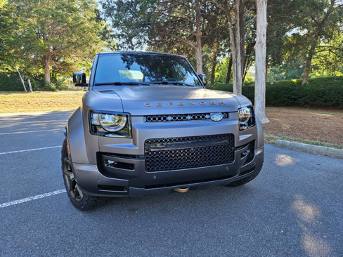 Used 2025 Land Rover Defender 110 image 22