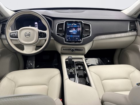Used 2025 Volvo XC90 B5 Plus w/ Protection Package Premier image 14