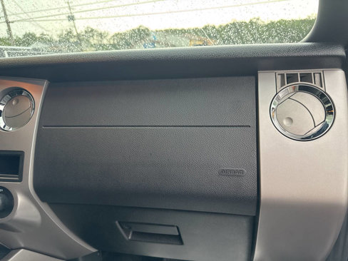 Used 2017 Ford Expedition EL Limited image 30