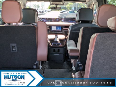 New 2025 Lincoln Navigator L Reserve image 16