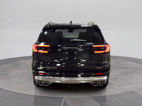 New 2026 GMC Acadia Denali w/ LPO, Floor Liner Package image 4