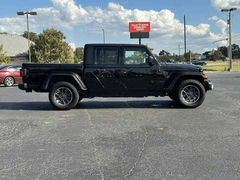 Used 2021 Jeep Gladiator Sport image 4