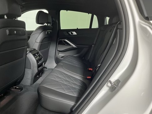 Used 2025 BMW X6 M60i w/ Parking Assistance Package image 19
