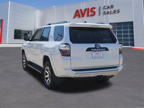 Used 2024 Toyota 4Runner TRD Off-Road image 9
