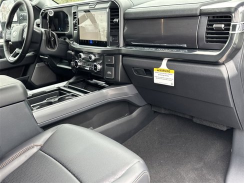 New 2025 Ford F250 Lariat image 39