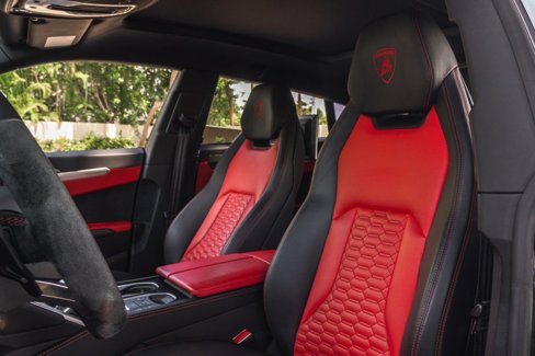Used 2021 Lamborghini Urus image 13