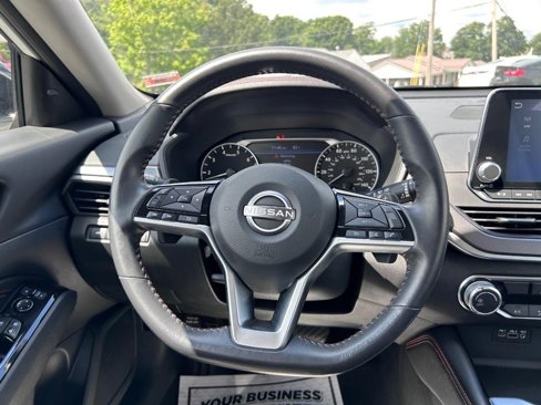 Used 2023 Nissan Altima 2.5 SR image 9