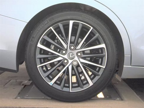 Used 2024 Lexus ES 350 w/ Premium Package image 12
